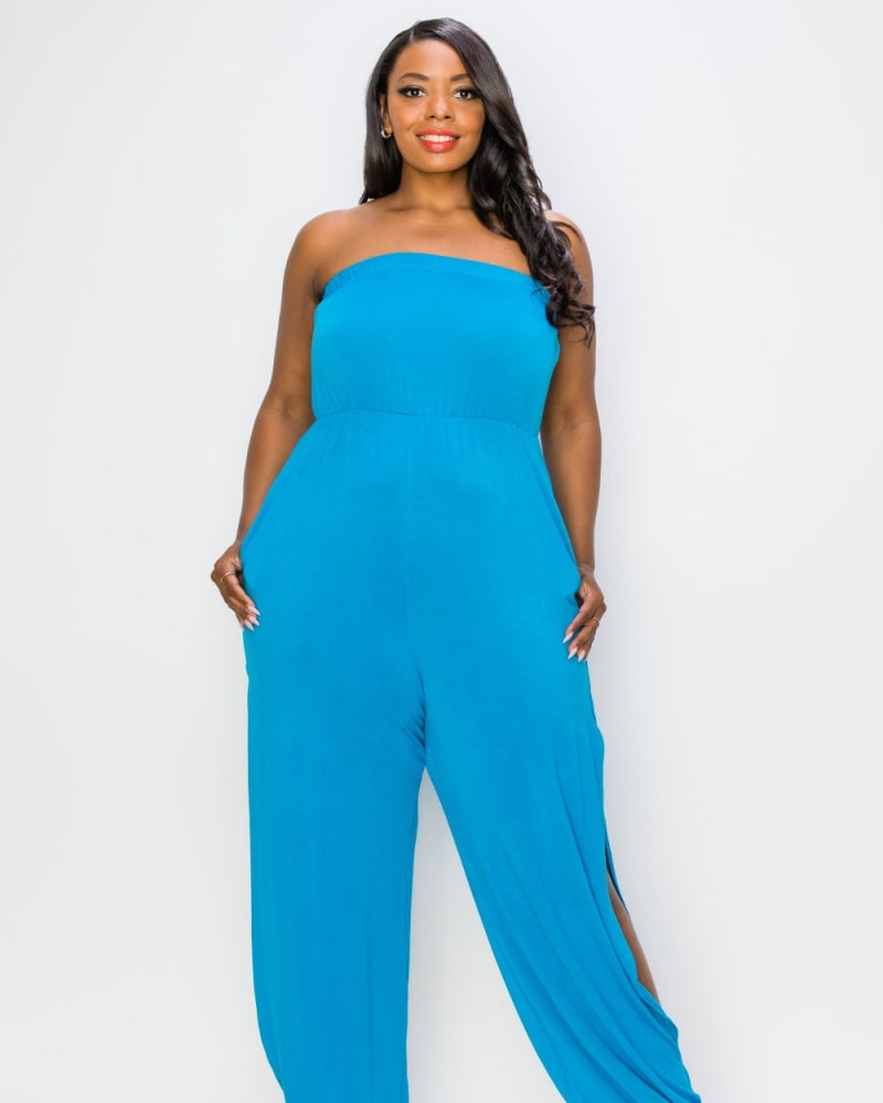 Front of a model wearing a plus size Lillian Sleeveless Jumpsuit in Turquoise by L I V D. | dia_product_style_image_id:240676